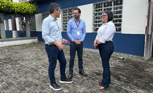 Colégio Santo Inácio recebe visita do Diretor-Presidente da RJE, Fernando Guidini
