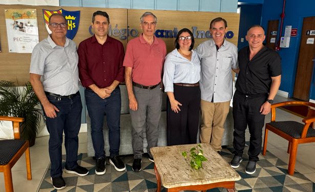 Visita do assistente do Ecônomo Geral da Companhia de Jesus ao Colégio Santo Inácio