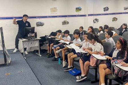 Aulão preparatório fortalece estudantes para a Olimpíada Canguru de Matemática