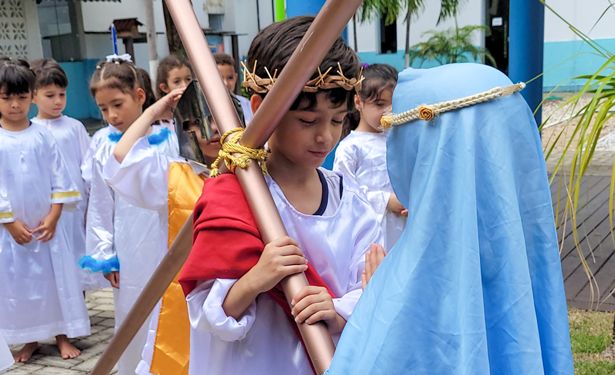 Semana Santa é vivenciada com espiritualidade no Colégio Santo Inácio